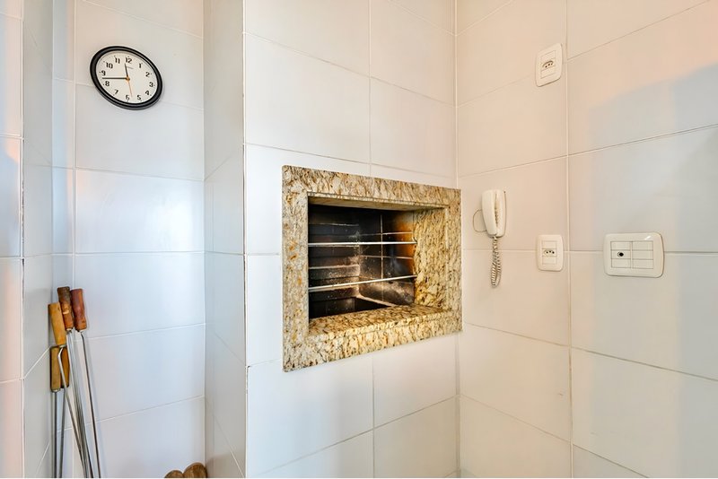 R$ 480.000 - OPORTUNIDADE - 65M2 - 2 DORM - SUÍTE - VISTA - DEPÓSITO - 1 VAGA Rua Eugênio du Pasquier Porto Alegre - 