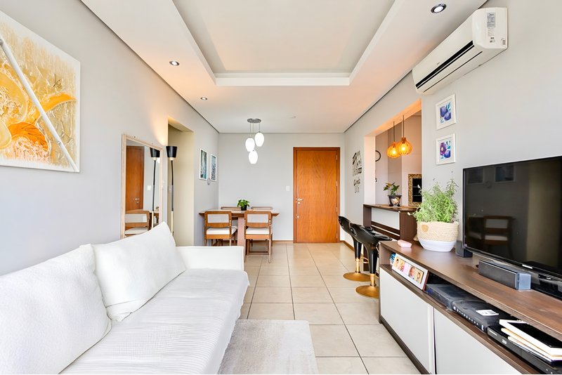 R$ 480.000 - OPORTUNIDADE - 65M2 - 2 DORM - SUÍTE - VISTA - DEPÓSITO - 1 VAGA Rua Eugênio du Pasquier Porto Alegre - 