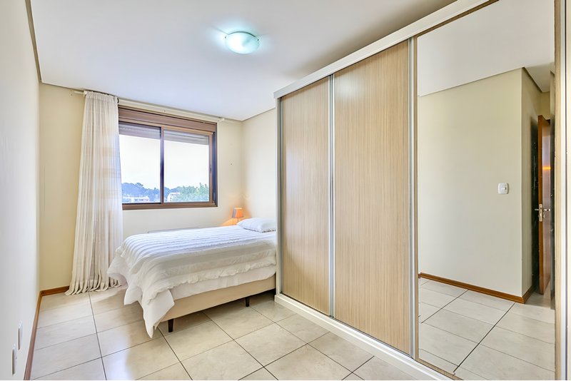 R$ 480.000 - OPORTUNIDADE - 65M2 - 2 DORM - SUÍTE - VISTA - DEPÓSITO - 1 VAGA Rua Eugênio du Pasquier Porto Alegre - 