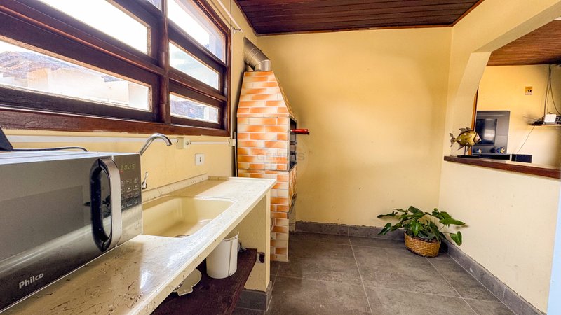 Flat charmoso em condomínio na Praia de Juquehy - À VENDA  São Sebastião - 