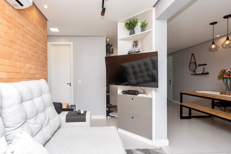 R$ 435.000 - LINDO APARTAMENTO - 63M2 - 2 DORM - 1 VAGA - INFRA Avenida Sertório Porto Alegre - 