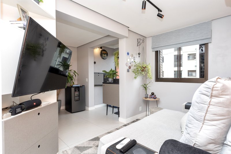 R$ 435.000 - LINDO APARTAMENTO - 63M2 - 2 DORM - 1 VAGA - INFRA Avenida Sertório Porto Alegre - 