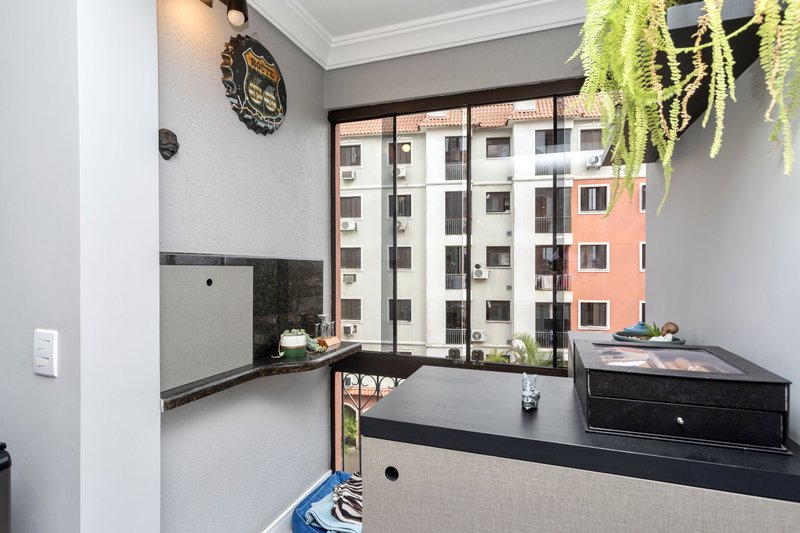 R$ 435.000 - LINDO APARTAMENTO - 63M2 - 2 DORM - 1 VAGA - INFRA Avenida Sertório Porto Alegre - 