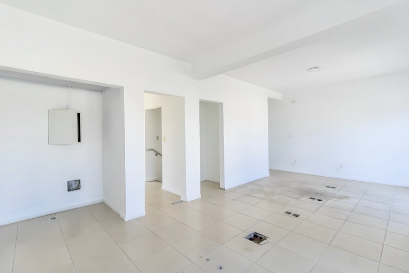 R$ 1.500.000 - ÓTIMO PRÉDIO COMERCIAL - 4 ANDARES - 552M2 - 3 VAGAS Avenida Pernambuco Porto Alegre - 