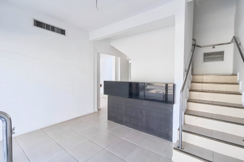 R$ 1.500.000 - ÓTIMO PRÉDIO COMERCIAL - 4 ANDARES - 552M2 - 3 VAGAS Avenida Pernambuco Porto Alegre - 