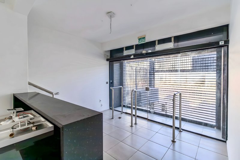 R$ 1.500.000 - ÓTIMO PRÉDIO COMERCIAL - 4 ANDARES - 552M2 - 3 VAGAS Avenida Pernambuco Porto Alegre - 