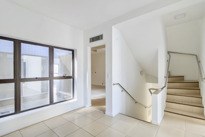 R$ 1.500.000 - ÓTIMO PRÉDIO COMERCIAL - 4 ANDARES - 552M2 - 3 VAGAS Avenida Pernambuco Porto Alegre - 