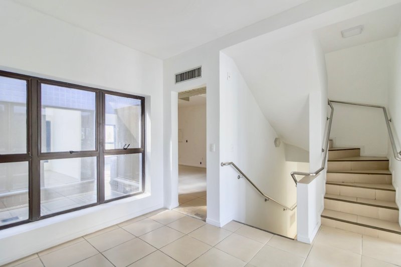 R$ 1.500.000 - ÓTIMO PRÉDIO COMERCIAL - 4 ANDARES - 552M2 - 3 VAGAS Avenida Pernambuco Porto Alegre - 