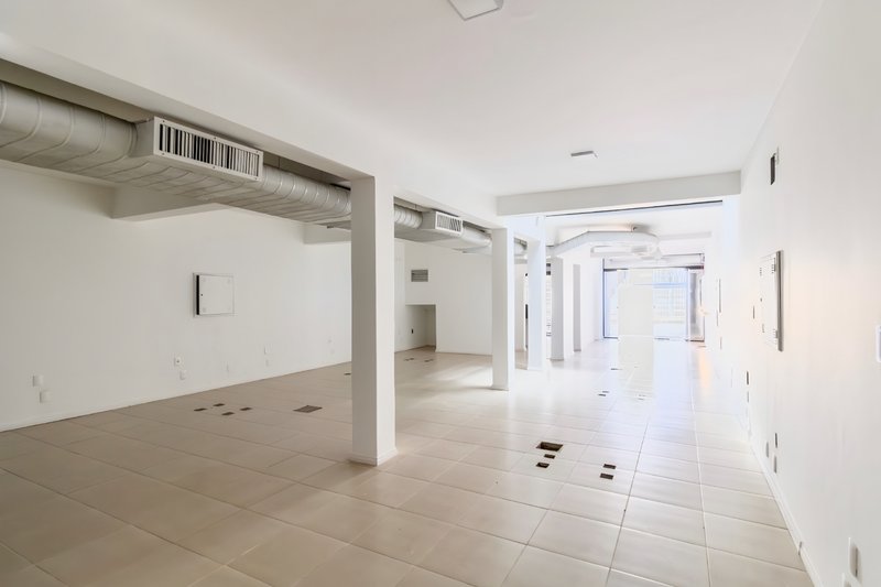 R$ 1.500.000 - ÓTIMO PRÉDIO COMERCIAL - 4 ANDARES - 552M2 - 3 VAGAS Avenida Pernambuco Porto Alegre - 