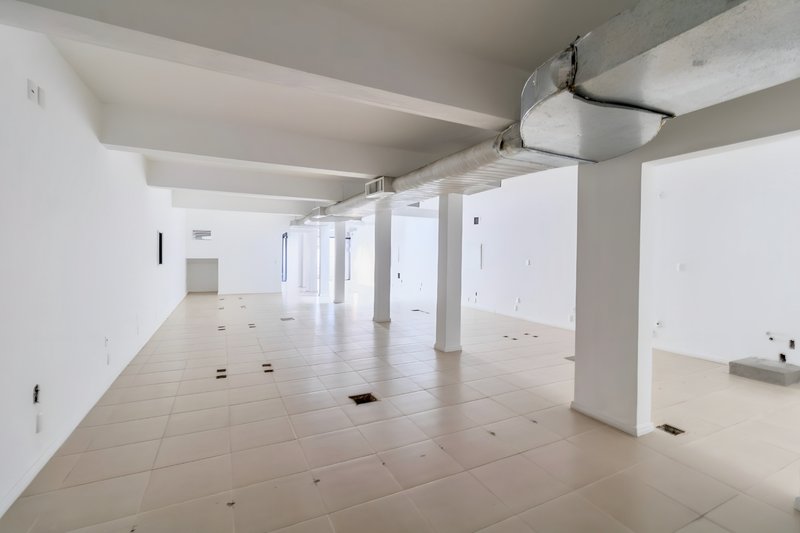 R$ 1.500.000 - ÓTIMO PRÉDIO COMERCIAL - 4 ANDARES - 552M2 - 3 VAGAS Avenida Pernambuco Porto Alegre - 