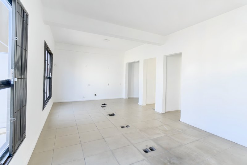 R$ 1.500.000 - ÓTIMO PRÉDIO COMERCIAL - 4 ANDARES - 552M2 - 3 VAGAS Avenida Pernambuco Porto Alegre - 