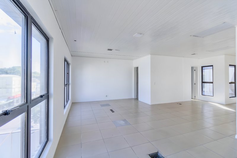 R$ 1.500.000 - ÓTIMO PRÉDIO COMERCIAL - 4 ANDARES - 552M2 - 3 VAGAS Avenida Pernambuco Porto Alegre - 