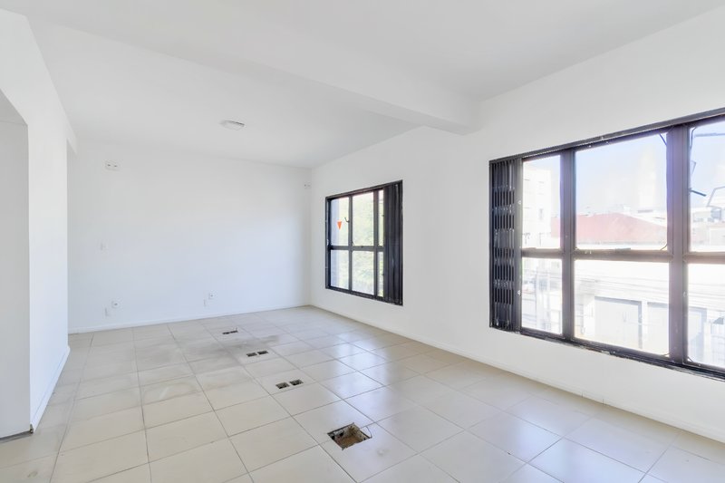 R$ 1.500.000 - ÓTIMO PRÉDIO COMERCIAL - 4 ANDARES - 552M2 - 3 VAGAS Avenida Pernambuco Porto Alegre - 