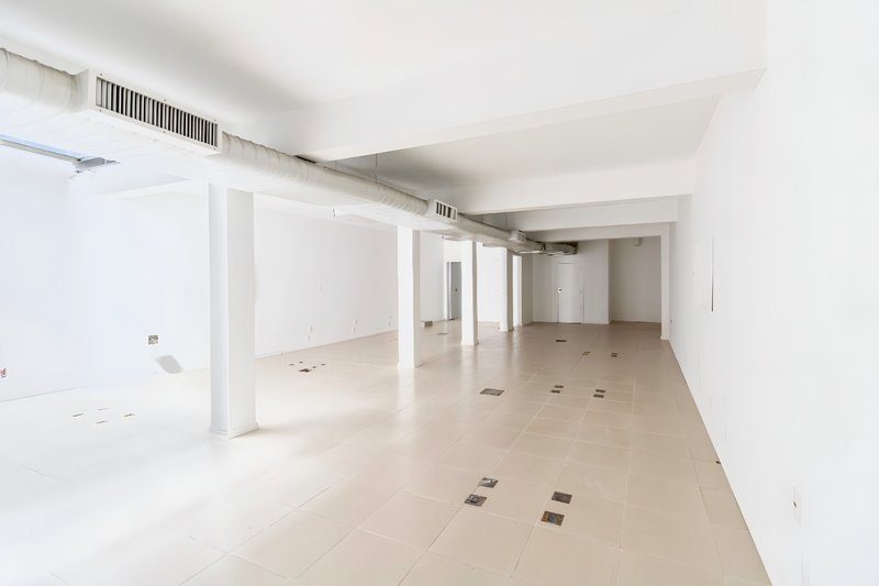 R$ 1.500.000 - ÓTIMO PRÉDIO COMERCIAL - 4 ANDARES - 552M2 - 3 VAGAS Avenida Pernambuco Porto Alegre - 