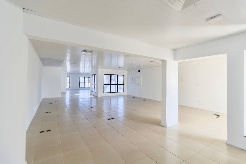 R$ 1.500.000 - ÓTIMO PRÉDIO COMERCIAL - 4 ANDARES - 552M2 - 3 VAGAS Avenida Pernambuco Porto Alegre - 