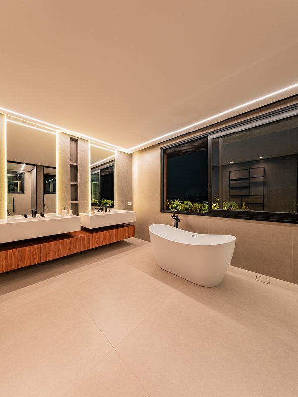 CASA LUXO, ARTE E TECNOLOGIA EM UM ÚNICO PROJETO Avenida Jequitibá Santana de Parnaíba - 