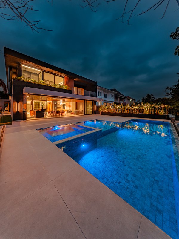 CASA LUXO, ARTE E TECNOLOGIA EM UM ÚNICO PROJETO Avenida Jequitibá Santana de Parnaíba - 
