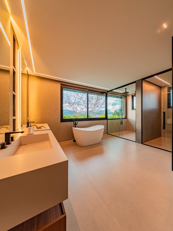 CASA LUXO, ARTE E TECNOLOGIA EM UM ÚNICO PROJETO Avenida Jequitibá Santana de Parnaíba - 