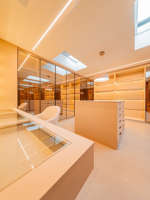 CASA LUXO, ARTE E TECNOLOGIA EM UM ÚNICO PROJETO Avenida Jequitibá Santana de Parnaíba - 