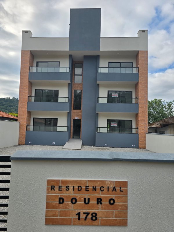 APARTAMENTO COM 2 QUARTOS NO BATEAS  Brusque - 