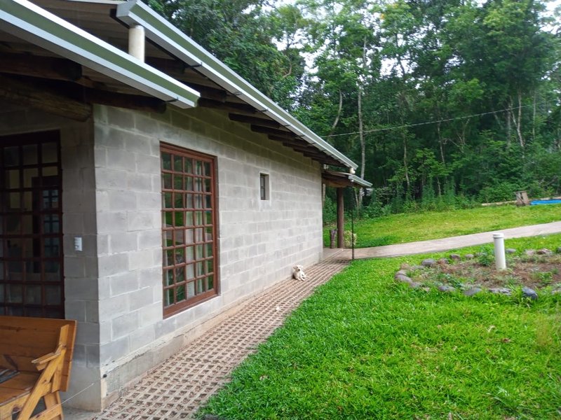 ✔️ Bel&iacute;ssimo S&iacute;tio em Presidente Lucena  Presidente Lucena - 