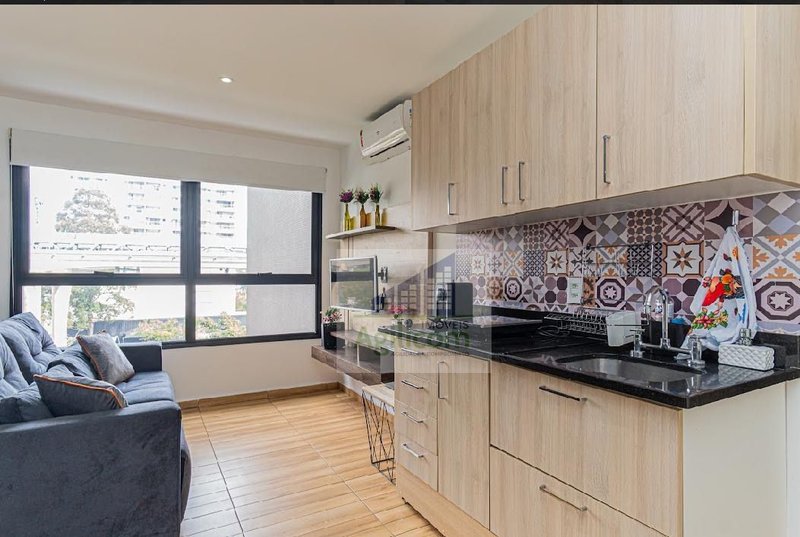STUDIO DE 39M² E 1 VAGA DE GARAGEM E MOBILIADO  À VENDA E PARA LOCAÇÃO EM CAMPO BELO, Rua Gabriele D'Annunzio São Paulo - 