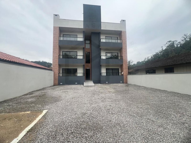 APARTAMENTO COM 2 DORMITÓRIOS NA BATEAS  Brusque - 