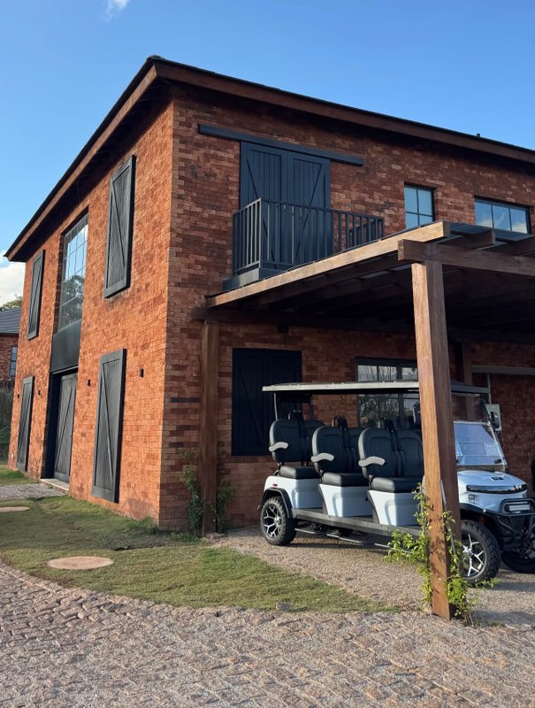 🌿 BARN HOUSE - Refúgio Exclusivo com Vista para o Campo de Golfe – Fazenda Boa Vista 🌿 Alameda dos Pínus PORTO FELIZ - 