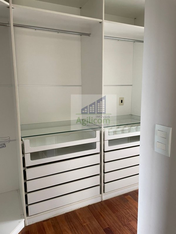 APARTAMENTO PARA LOCAÇÃO NO BROOKLIN CO 3 DORMITÓRIOS E 3 VAGAS DE GARAGEM Rua Barão do Triunfo São Paulo - 