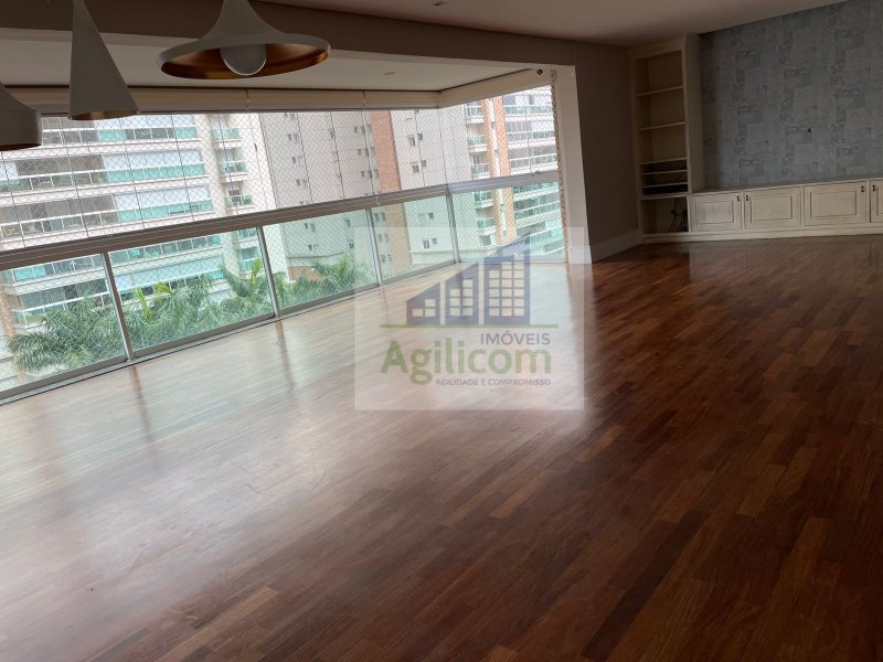 APARTAMENTO PARA LOCAÇÃO NO BROOKLIN CO 3 DORMITÓRIOS E 3 VAGAS DE GARAGEM Rua Barão do Triunfo São Paulo - 