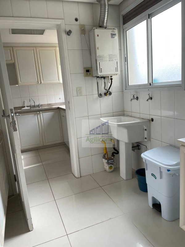 APARTAMENTO PARA LOCAÇÃO NO BROOKLIN CO 3 DORMITÓRIOS E 3 VAGAS DE GARAGEM Rua Barão do Triunfo São Paulo - 