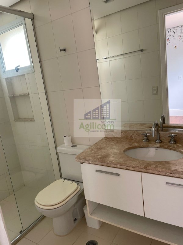 APARTAMENTO PARA LOCAÇÃO NO BROOKLIN CO 3 DORMITÓRIOS E 3 VAGAS DE GARAGEM Rua Barão do Triunfo São Paulo - 