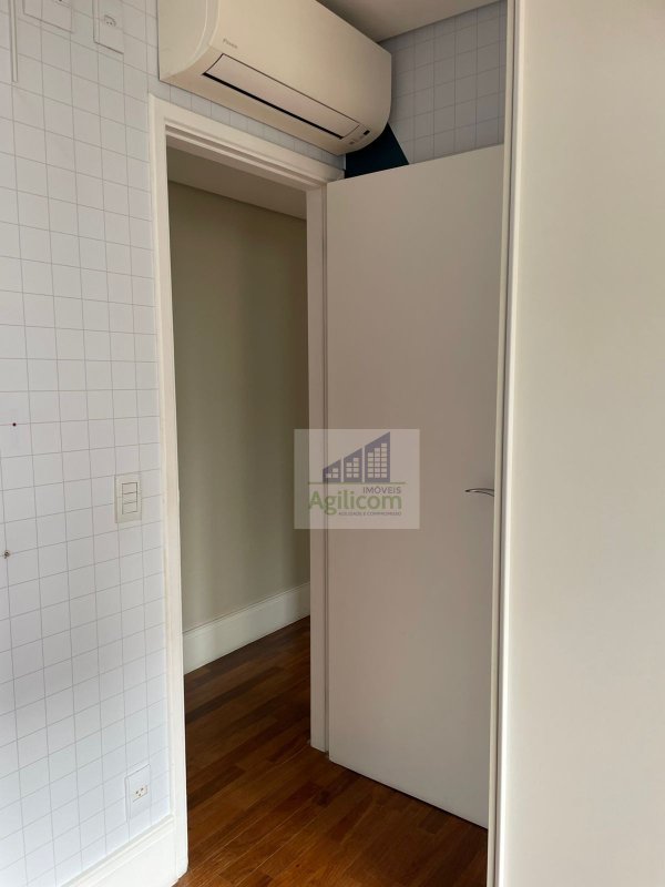 APARTAMENTO PARA LOCAÇÃO NO BROOKLIN CO 3 DORMITÓRIOS E 3 VAGAS DE GARAGEM Rua Barão do Triunfo São Paulo - 