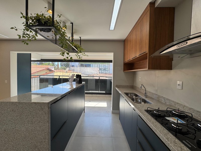 Apartamento Reformado à Venda no Taquaral – Conforto e Sofisticação! Rua Azarias de Melo Campinas - 