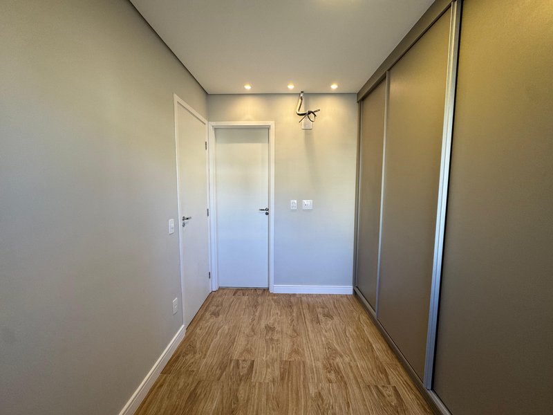 Apartamento Reformado à Venda no Taquaral – Conforto e Sofisticação! Rua Azarias de Melo Campinas - 