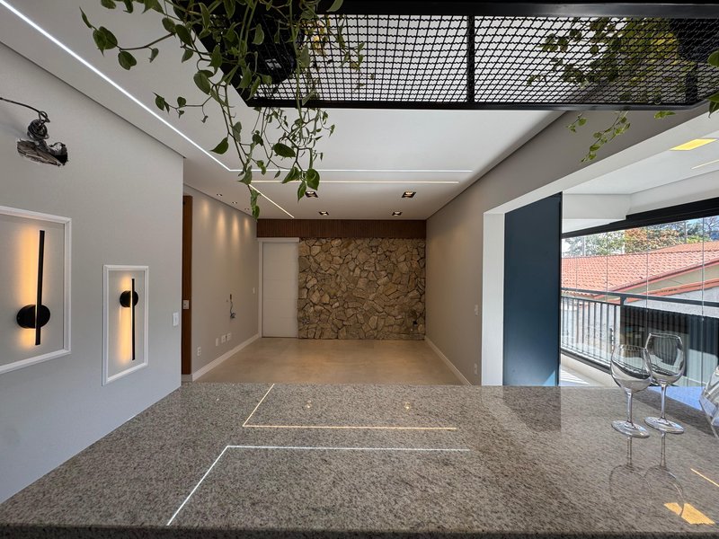 Apartamento Reformado à Venda no Taquaral – Conforto e Sofisticação! Rua Azarias de Melo Campinas - 