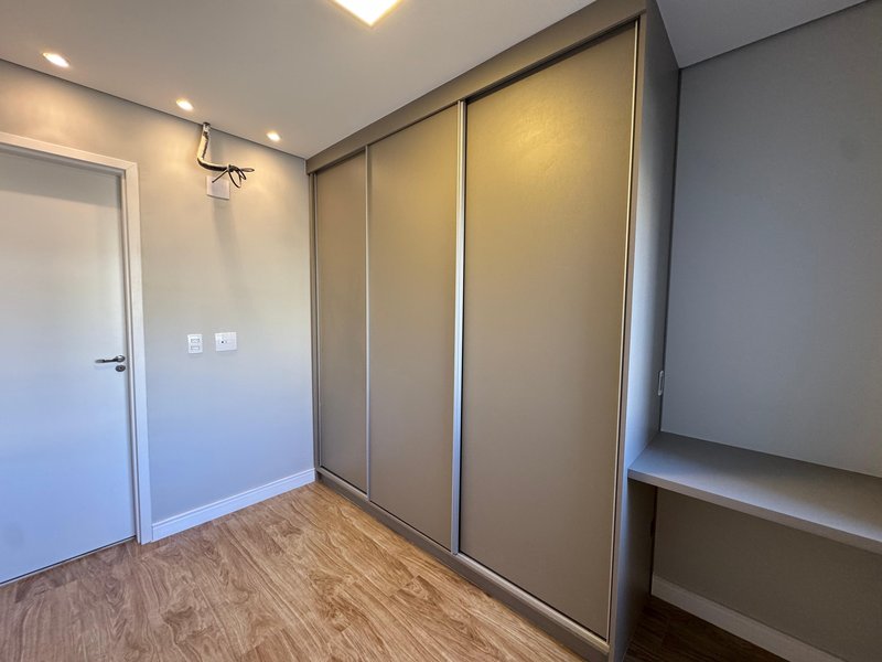 Apartamento Reformado à Venda no Taquaral – Conforto e Sofisticação! Rua Azarias de Melo Campinas - 