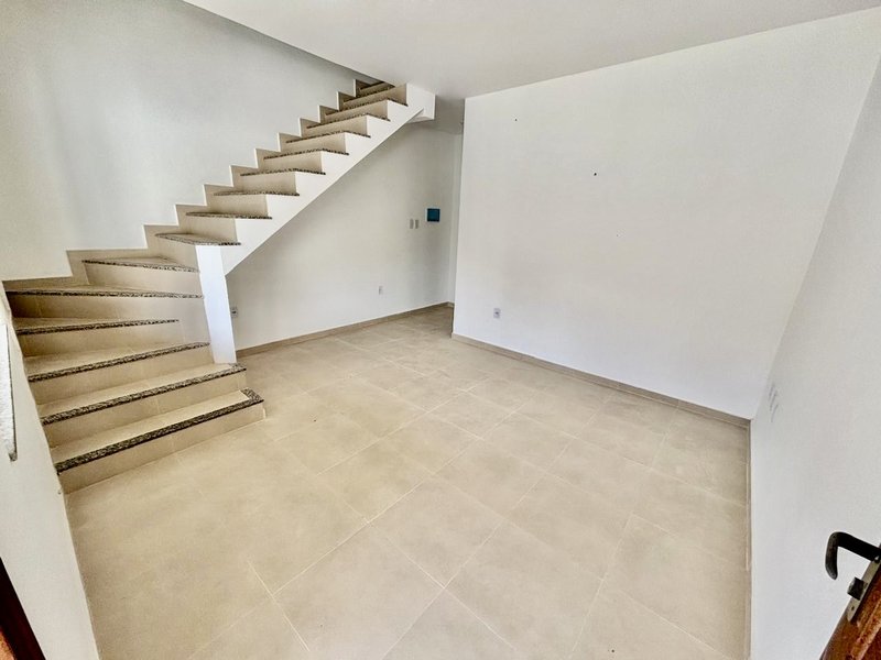 🏡 Casa Duplex à Venda – Bananal, Guapimirim Rua Alegre Guapimirim - 