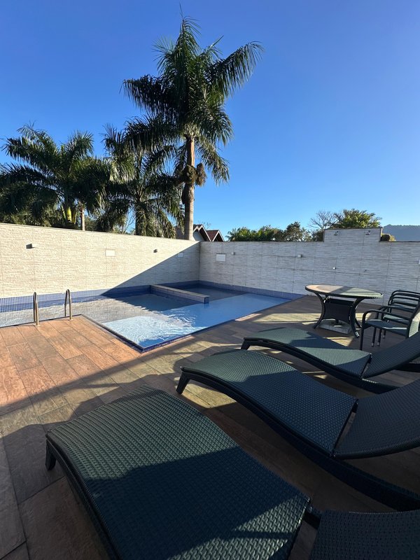 Apartamento semimobiliado, Timbó, bairro Imigrantes, 3 dormitórios sendo 1 suíte!  Timbó - 