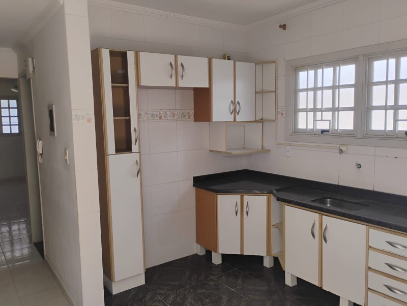 Casa- 2 dormitórios -Vila Lavínia Rua Atibaia NOgueira Mogi das Cruzes - 