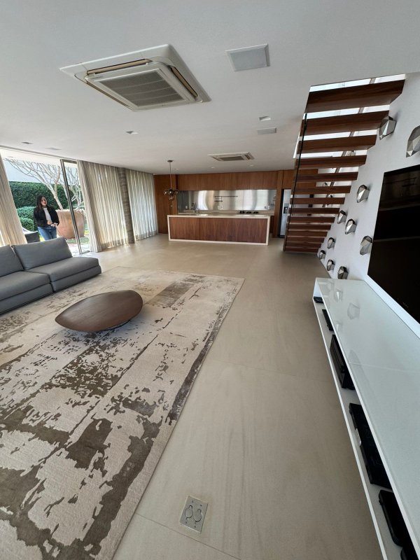 CASA BELÍSSIMA EM VILLAS DO LAGO - FAZENDA BOA VISTA Alameda dos Pínus PORTO FELIZ - 