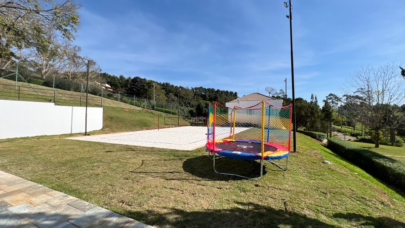 A MANSÃO QUE UNE NATUREZA, LUXO E EXCLUSIVIDADE EM JUNDIAÍ Alameda Amélia de Barros Formiga Jundiaí - 