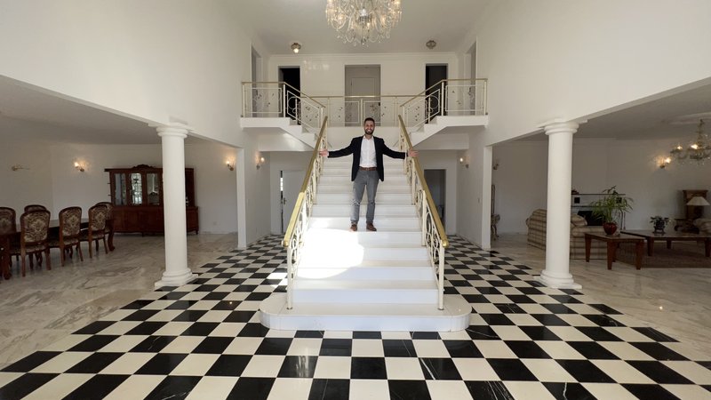 A MANSÃO QUE UNE NATUREZA, LUXO E EXCLUSIVIDADE EM JUNDIAÍ Alameda Amélia de Barros Formiga Jundiaí - 