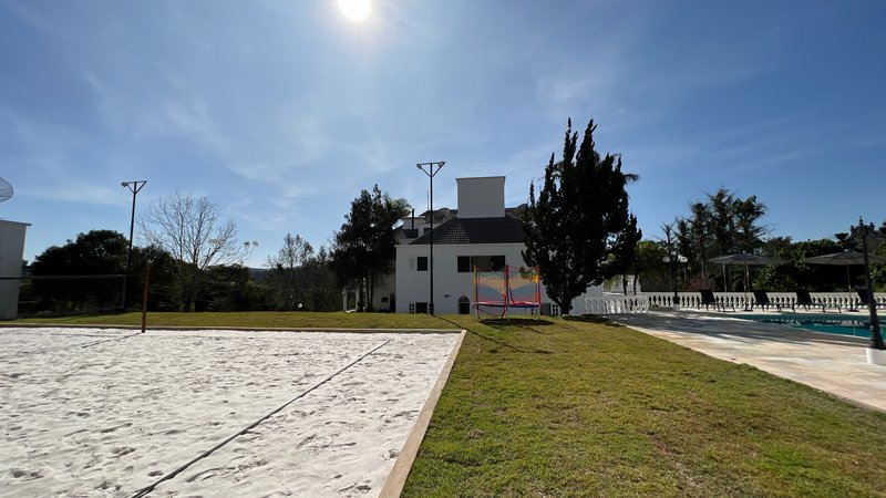A MANSÃO QUE UNE NATUREZA, LUXO E EXCLUSIVIDADE EM JUNDIAÍ Alameda Amélia de Barros Formiga Jundiaí - 