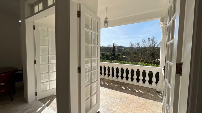 A MANSÃO QUE UNE NATUREZA, LUXO E EXCLUSIVIDADE EM JUNDIAÍ Alameda Amélia de Barros Formiga Jundiaí - 