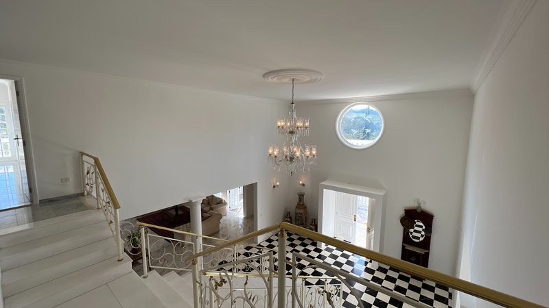 A MANSÃO QUE UNE NATUREZA, LUXO E EXCLUSIVIDADE EM JUNDIAÍ Alameda Amélia de Barros Formiga Jundiaí - 