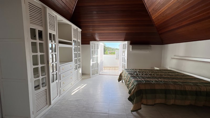 A MANSÃO QUE UNE NATUREZA, LUXO E EXCLUSIVIDADE EM JUNDIAÍ Alameda Amélia de Barros Formiga Jundiaí - 