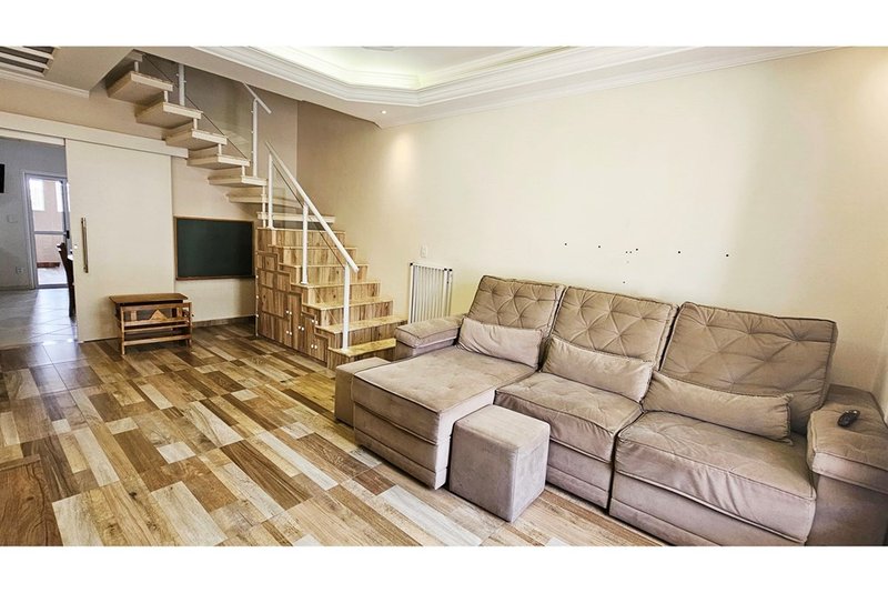 Casa À venda, 208m, 3 Dormitórios - 1 Suite - R$ 680.000 - Wanel Ville - Sorocaba - SP Rua Benedicto Monteiro Sorocaba - 