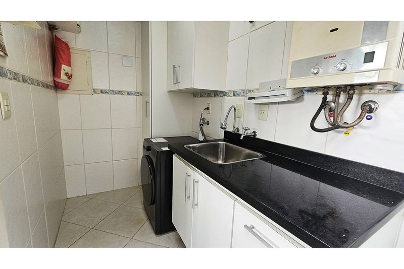 Casa À venda, 208m, 3 Dormitórios - 1 Suite - R$ 680.000 - Wanel Ville - Sorocaba - SP Rua Benedicto Monteiro Sorocaba - 