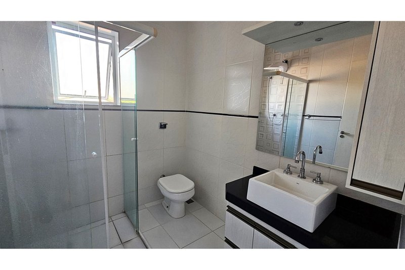 Casa À venda, 208m, 3 Dormitórios - 1 Suite - R$ 680.000 - Wanel Ville - Sorocaba - SP Rua Benedicto Monteiro Sorocaba - 